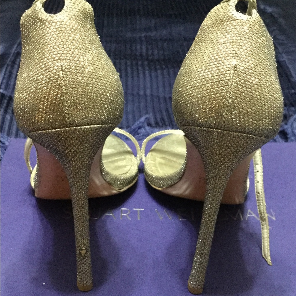 Stuart Weitzman - Picture 4 of 4